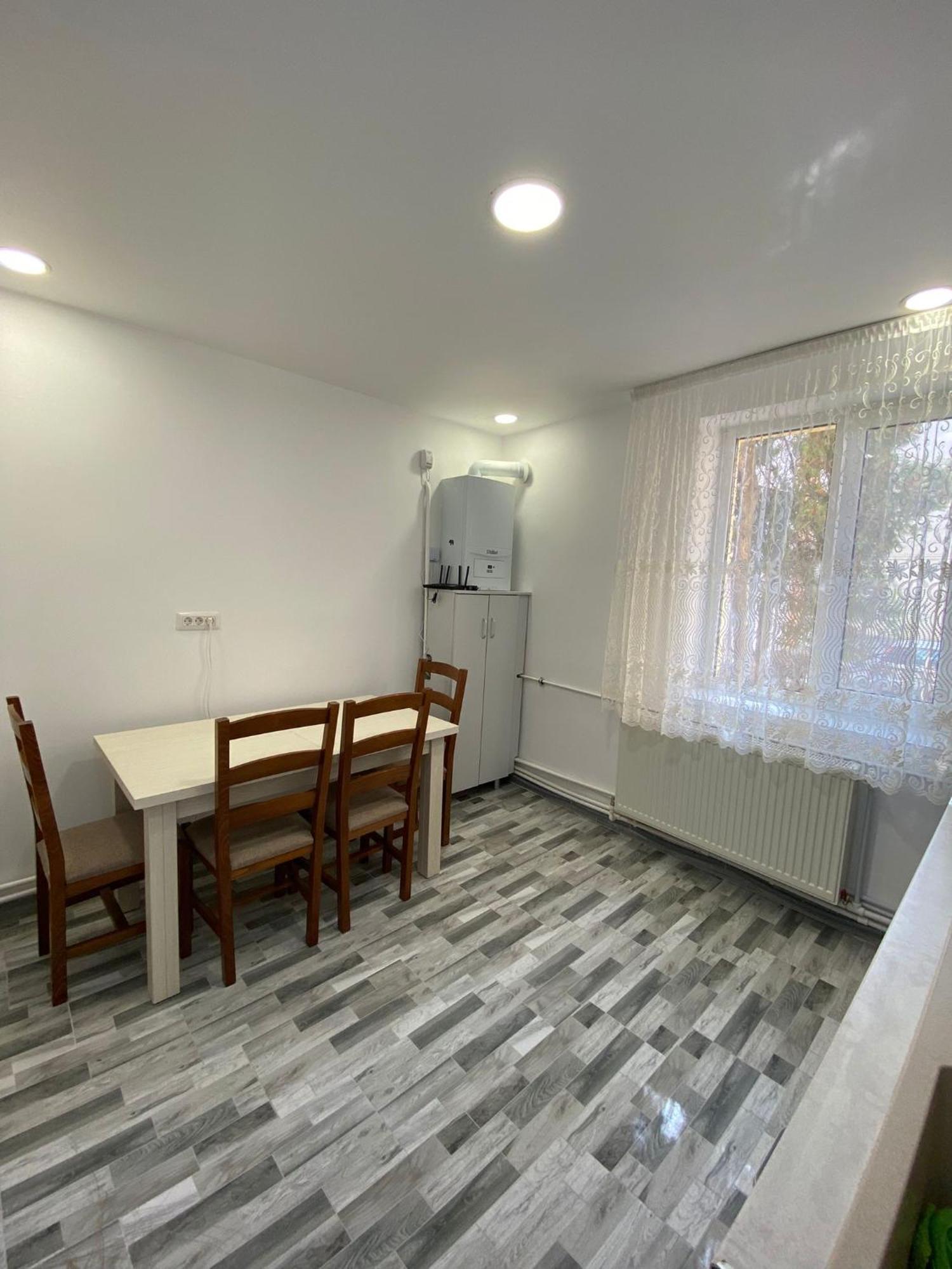 Sorinaapartament Targu Neamt Extérieur photo